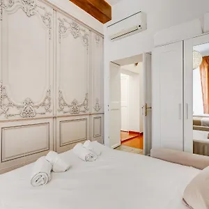  Apartment Spanish Square - Romedreamhome